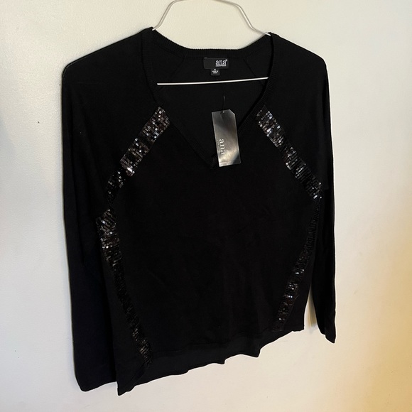 a.n.a.A NEW APPROACH size medium black sweater with sequined decor on fr… - Picture 1 of 9